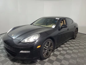 Porsche Panamera 4 