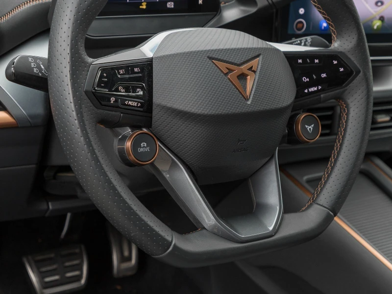 Cupra Born 360 CAMERA NAVI , снимка 4 - Автомобили и джипове - 47457572