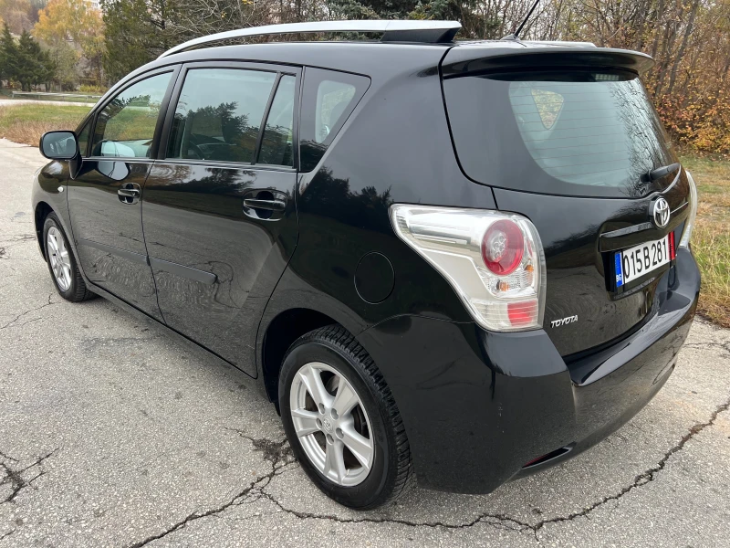 Toyota Verso 2.0 D4D/126p.s-Keyless Go/Kamera, снимка 4 - Автомобили и джипове - 47991668