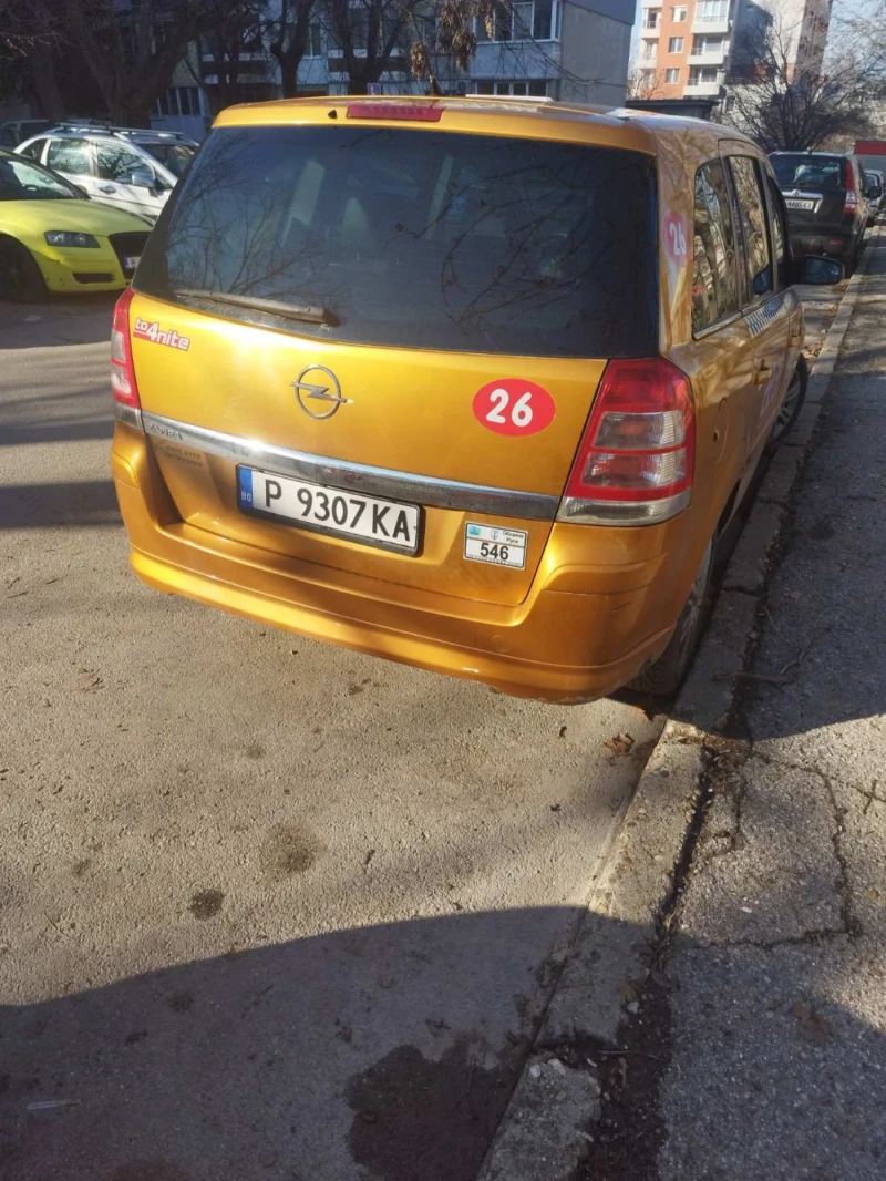 Opel Zafira 1.6 + газ, снимка 15 - Автомобили и джипове - 48492180