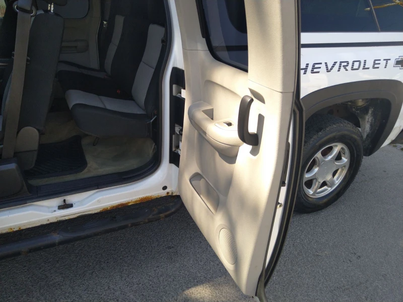 Chevrolet Silverado 4, 8 + АГУ 4x4, снимка 12 - Автомобили и джипове - 50786684