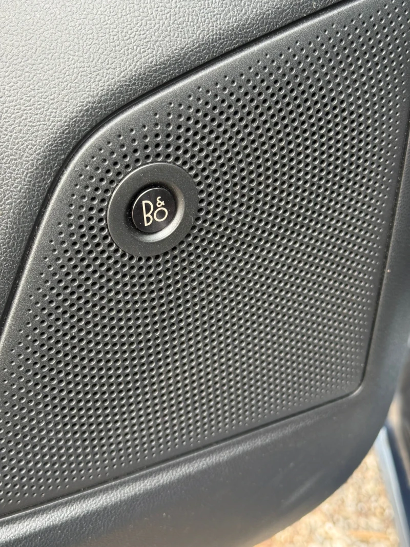 Ford Focus 1.0 , ST-LINE , FULL LED , B&O , KEYLESS GO , 18  , снимка 10 - Автомобили и джипове - 52598382