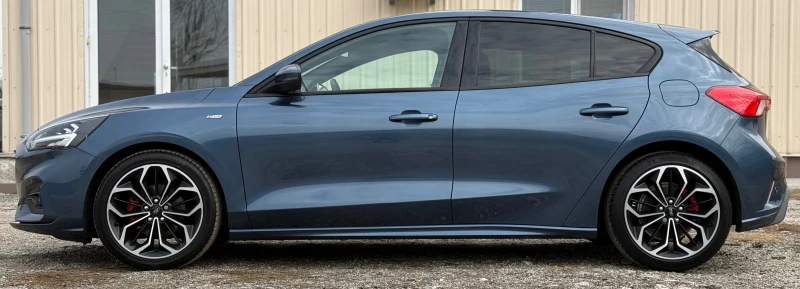 Ford Focus 1.0 , ST-LINE , FULL LED , B&O , KEYLESS GO , 18  , снимка 2 - Автомобили и джипове - 52598382