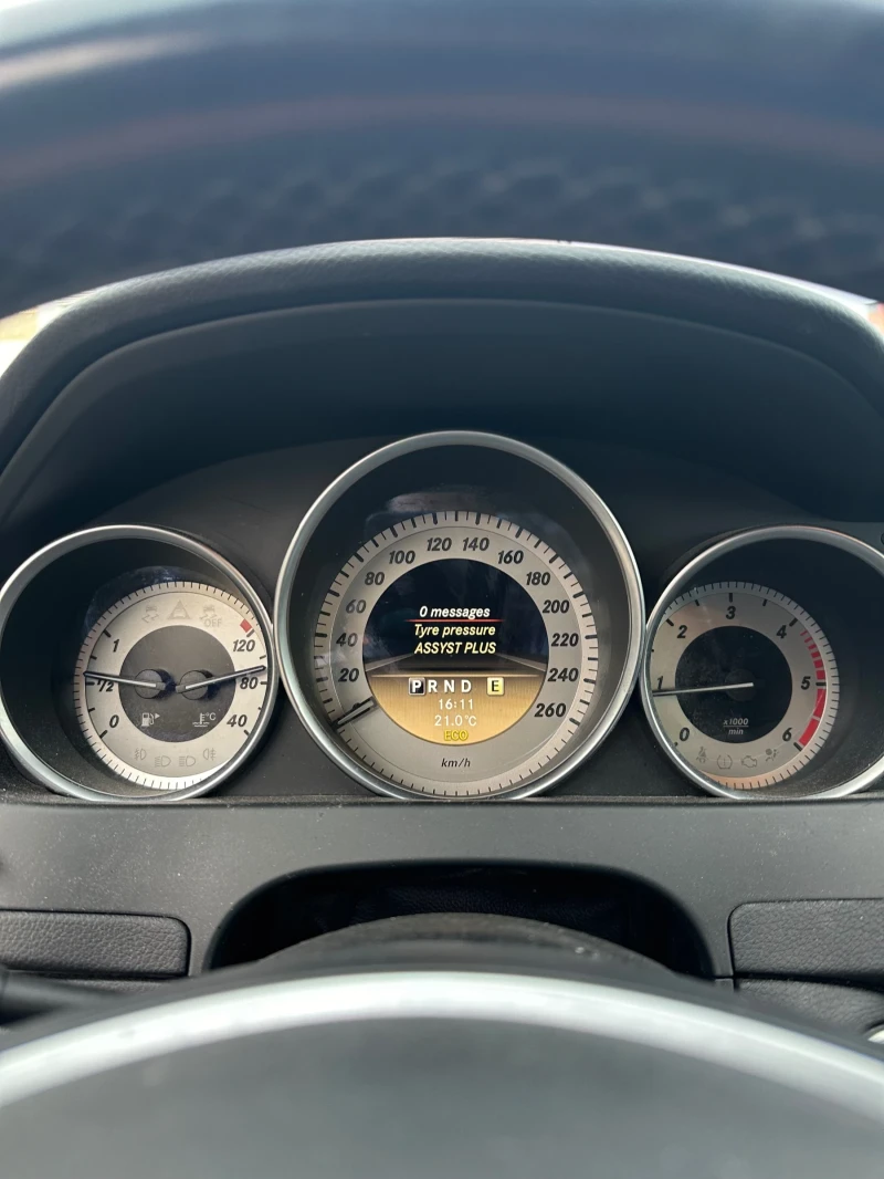 Mercedes-Benz C 220 W204 AMG PACK, снимка 7 - Автомобили и джипове - 52450359