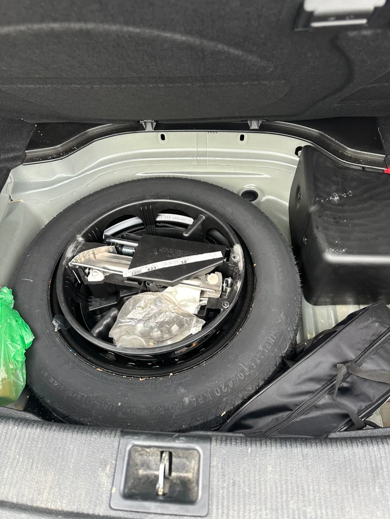 Mercedes-Benz C 220 W204 AMG PACK, снимка 6 - Автомобили и джипове - 52450359