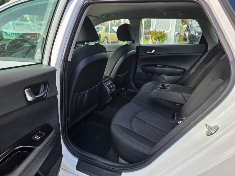 Kia Optima 1.7 CRDI 140k.c EURO 6B , снимка 11 - Автомобили и джипове - 52594077