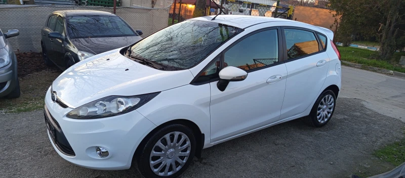 Ford Fiesta 1.3KLIMA EURO 5, снимка 5 - Автомобили и джипове - 52850774