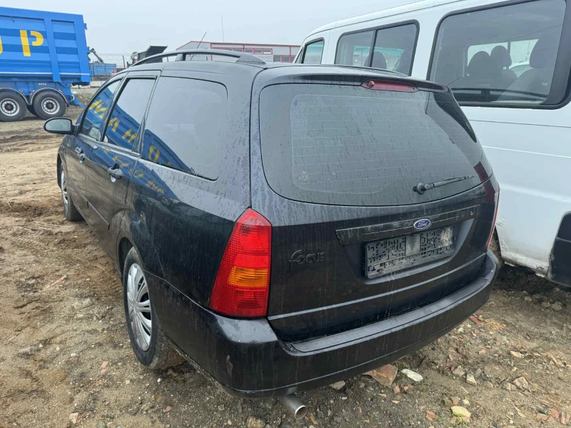 Ford Focus 1.6, снимка 3 - Автомобили и джипове - 53010518