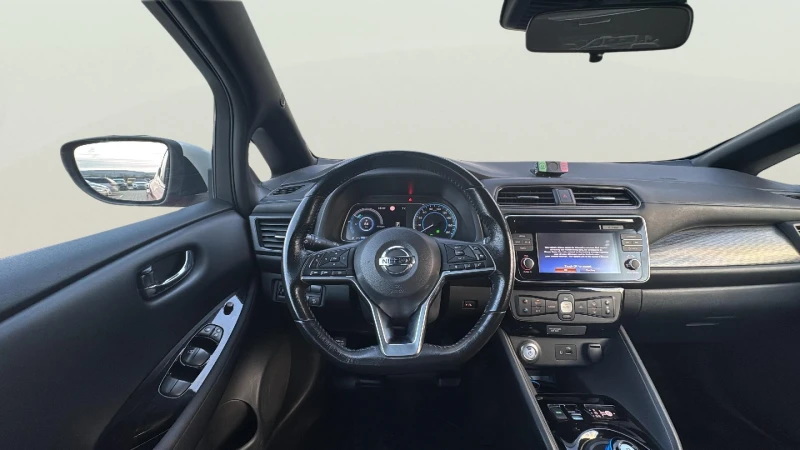 Nissan Leaf  40 KWh, снимка 11 - Автомобили и джипове - 53429606