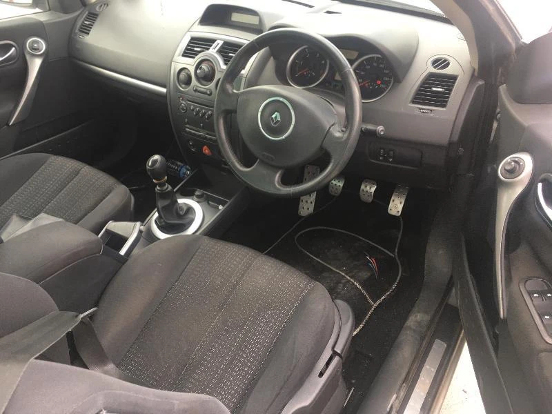 Renault Megane 1.9 DCI 6скорости - изображение 4