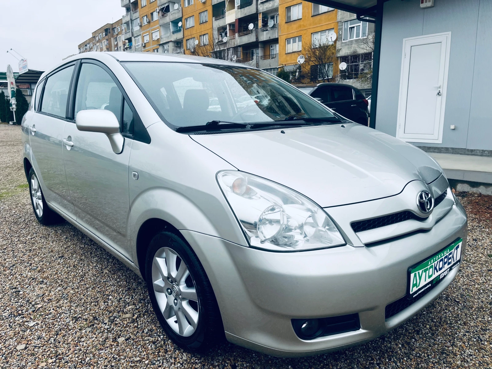 Toyota Corolla verso 1.6i  Перфектна, снимка 1