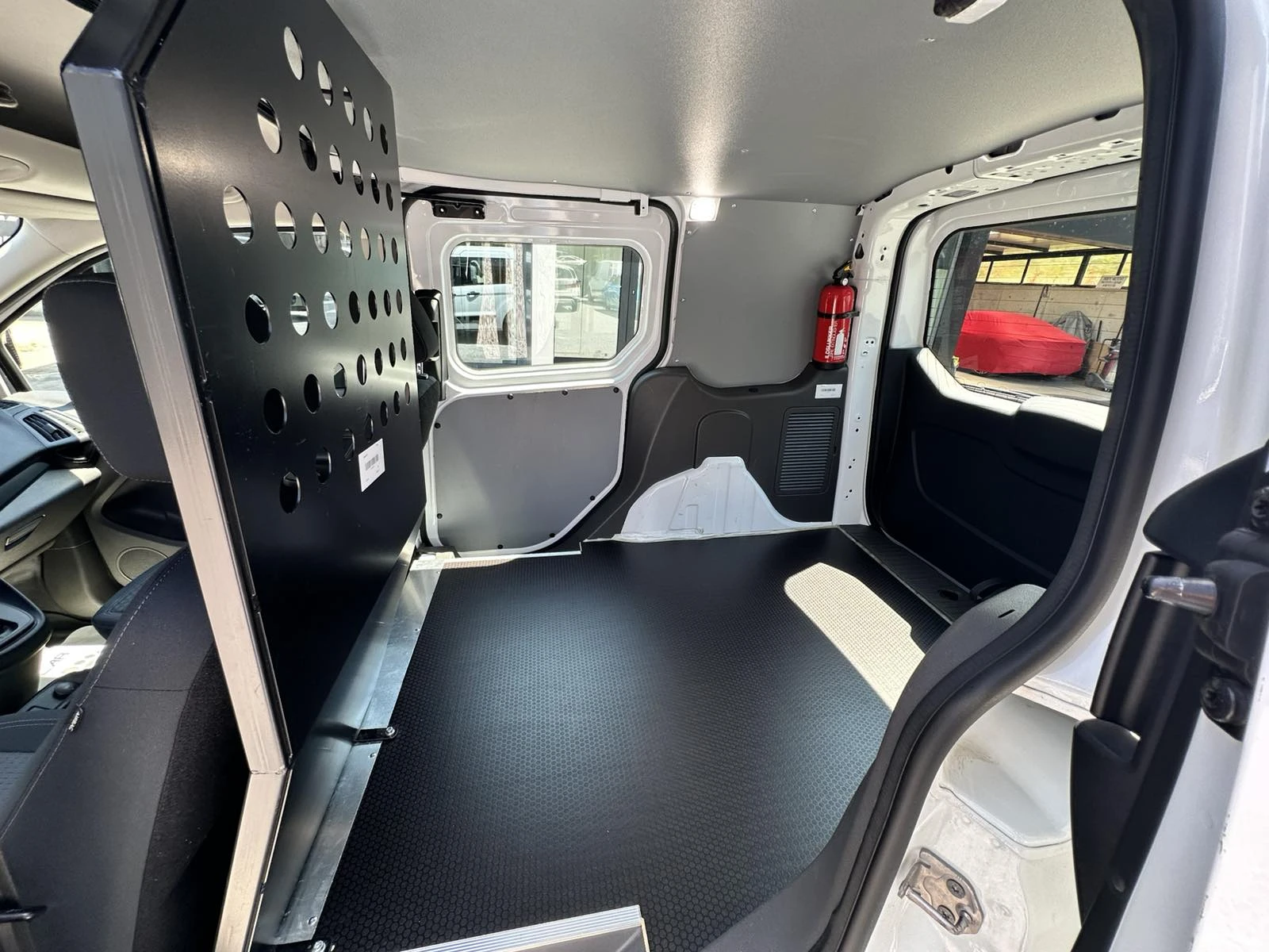 Ford Connect 1, 5 TDCI | Mobile.bg — изображение 14