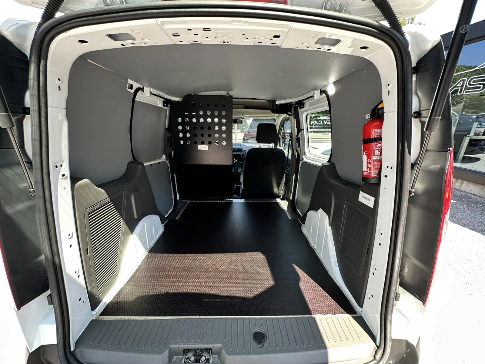 Ford Connect 1, 5 TDCI | Mobile.bg — изображение 16
