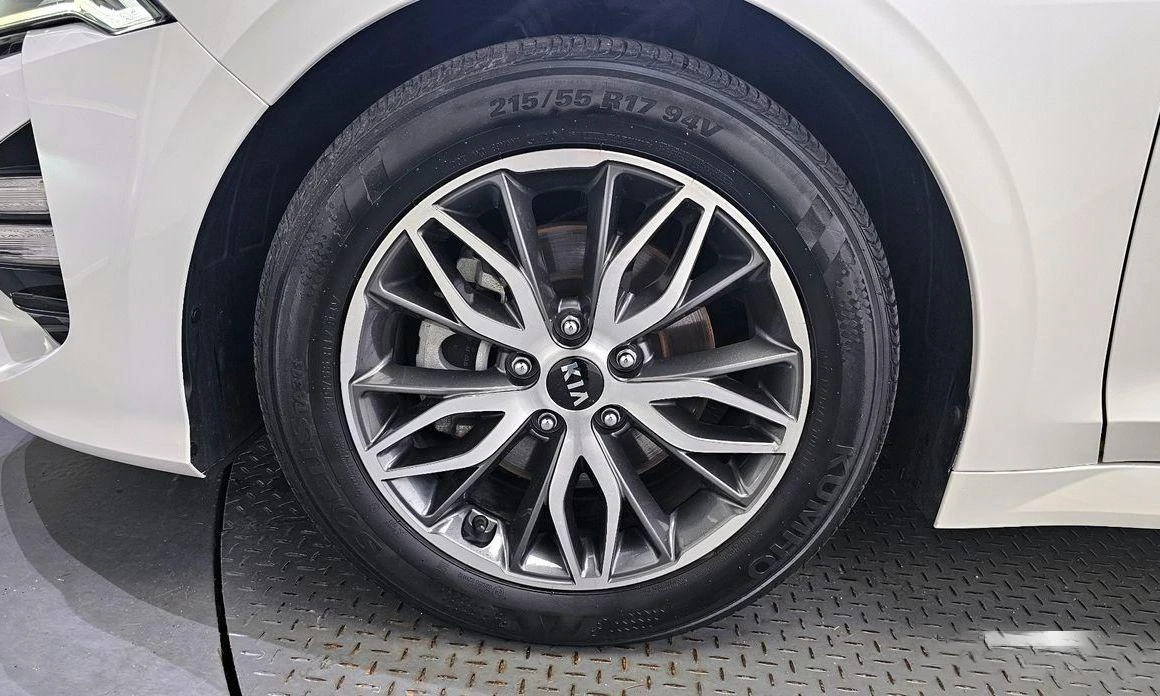 Kia K5  - изображение 5