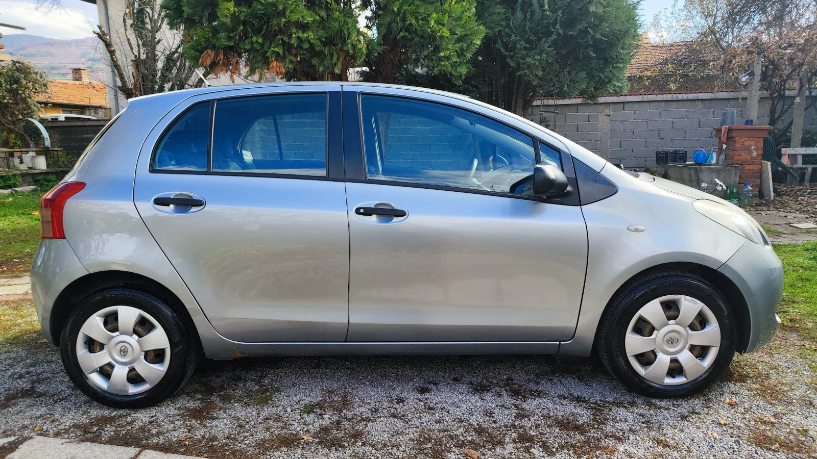 Toyota Yaris  - изображение 6