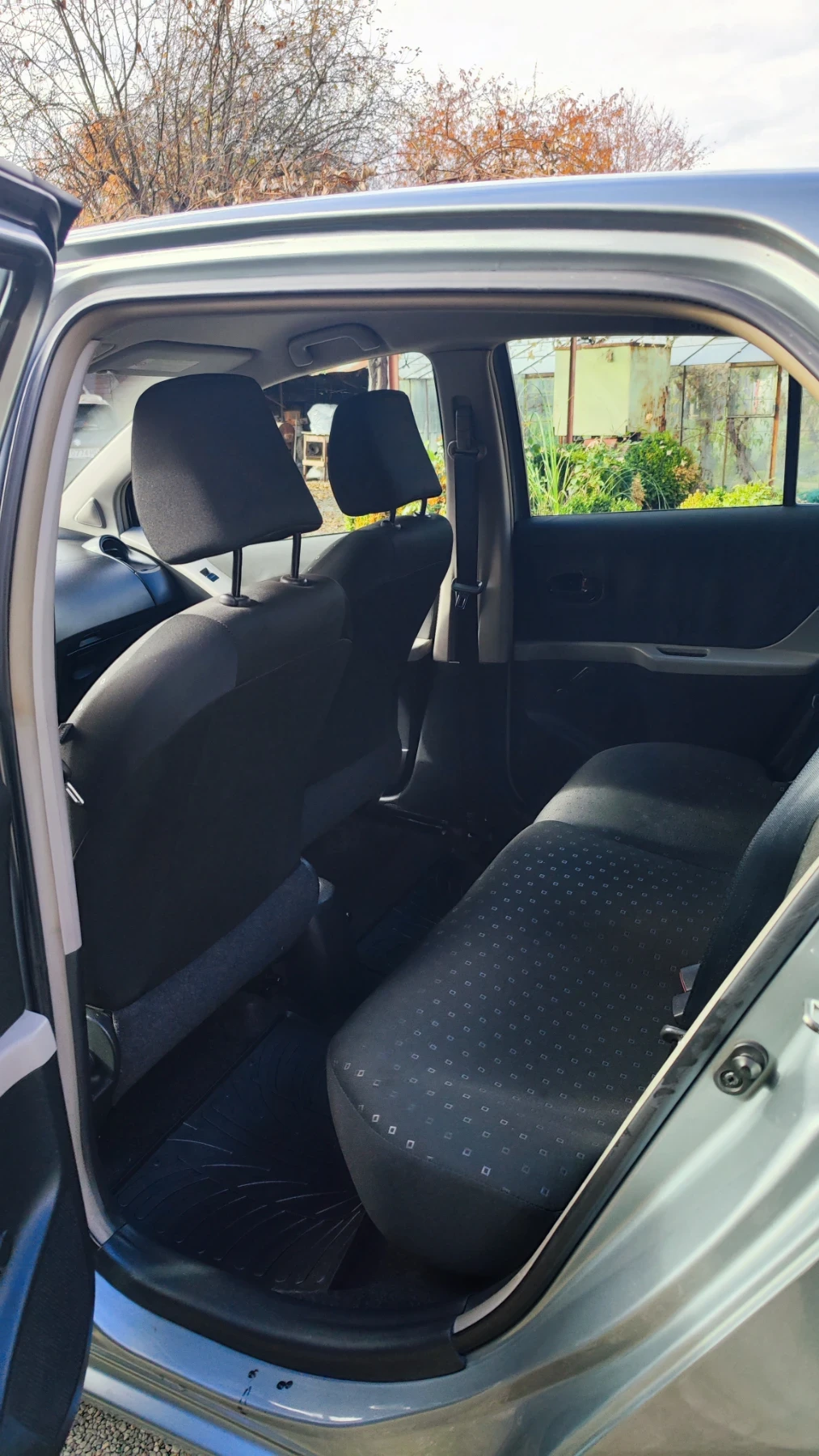 Toyota Yaris  - изображение 10