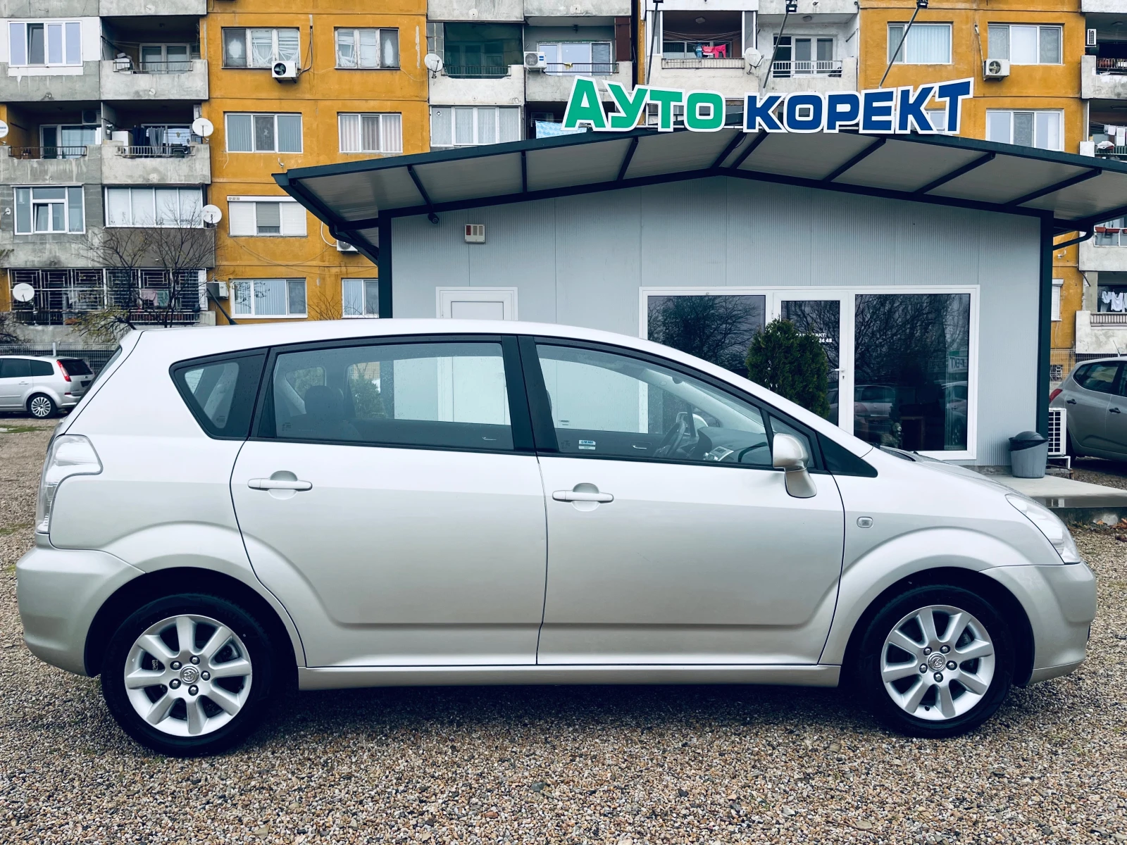 Toyota Corolla verso 1.6i  Перфектна - изображение 8