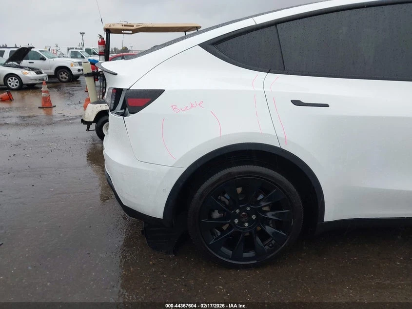 Tesla Model Y Long Range Dual Motor All-Wheel Drive, снимка 6 - Автомобили и джипове - 53848073