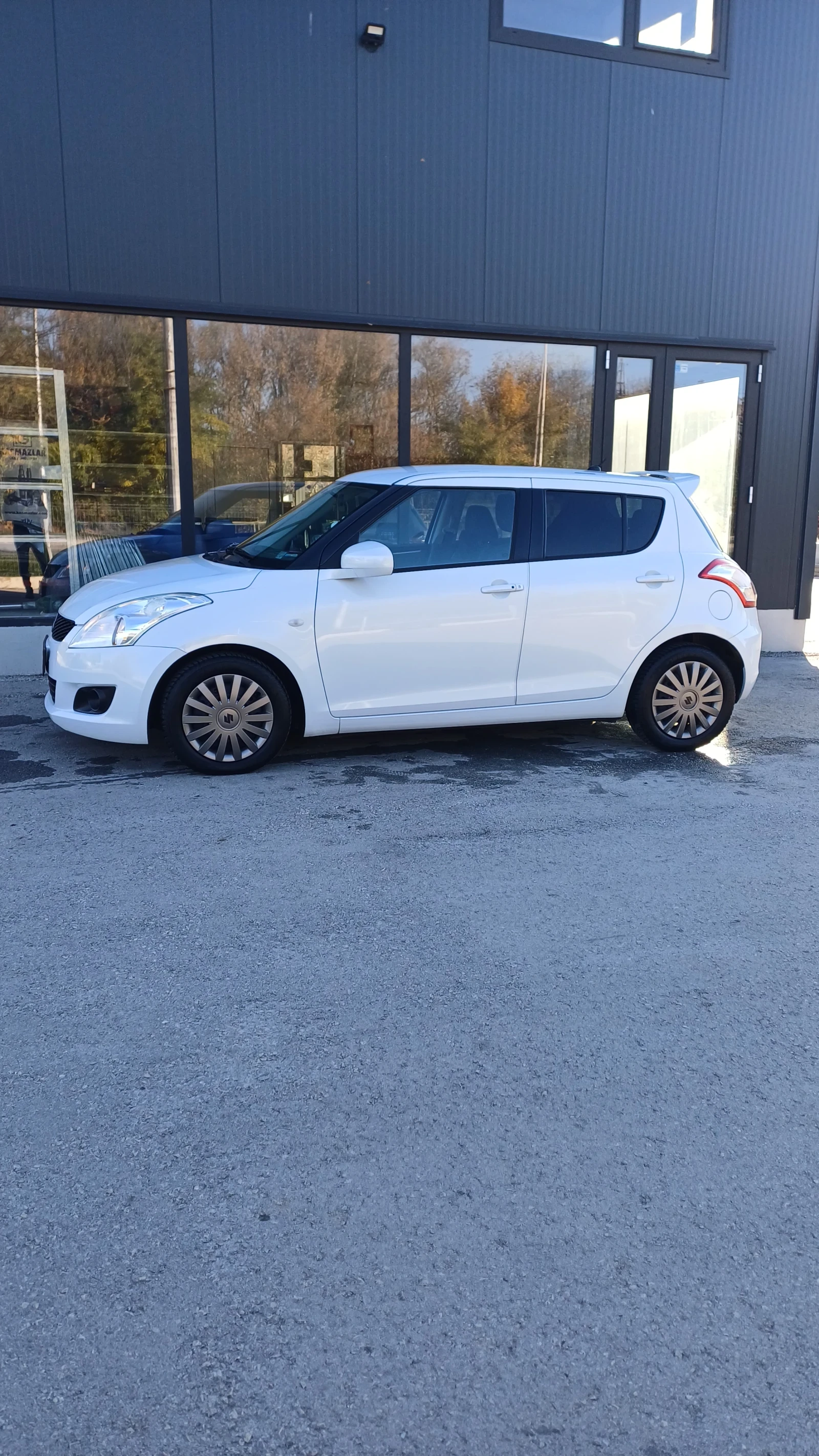 Suzuki Swift, снимка 4 - Автомобили и джипове - 53862380