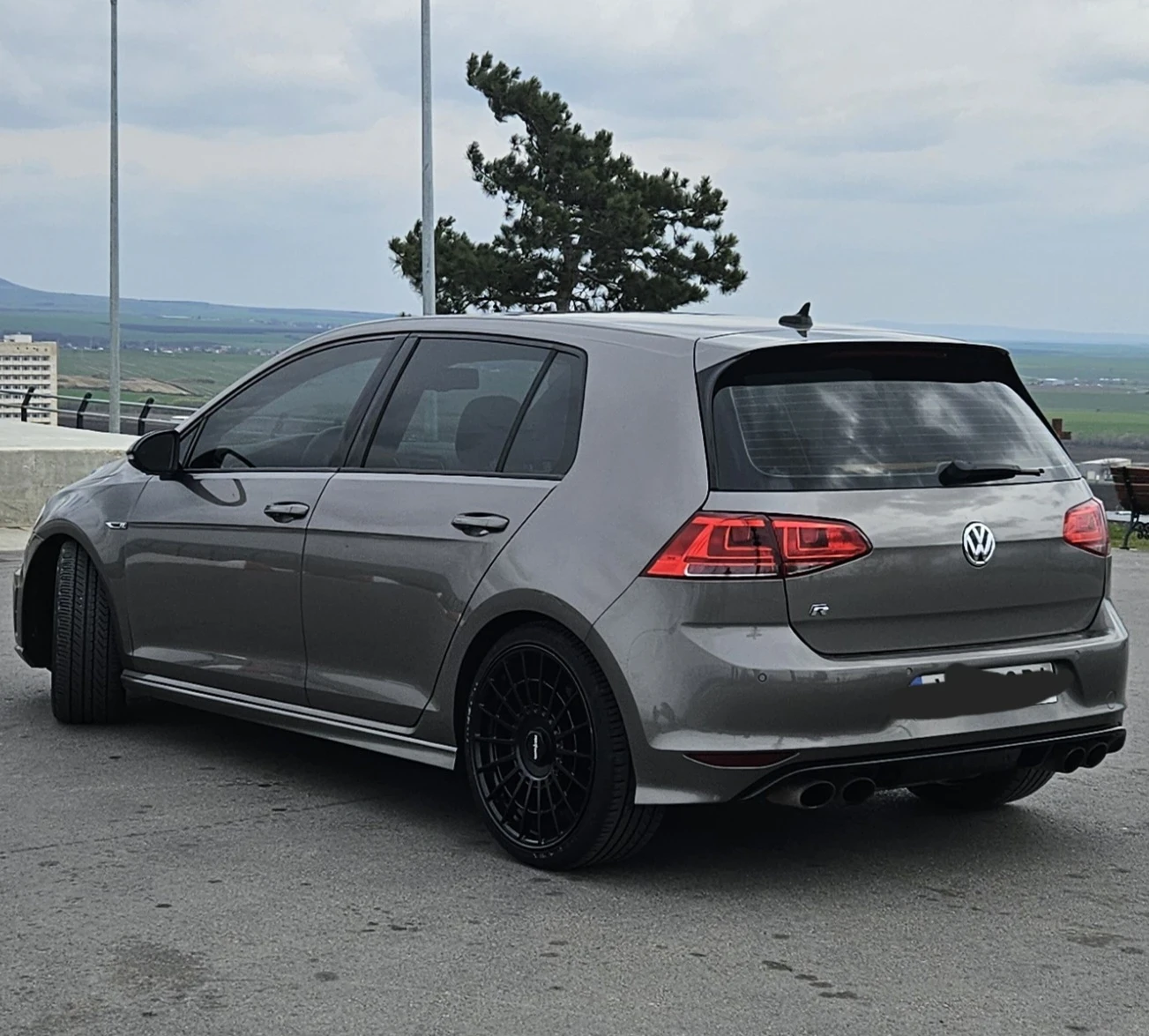 VW Golf R, снимка 3 - Автомобили и джипове - 53927158