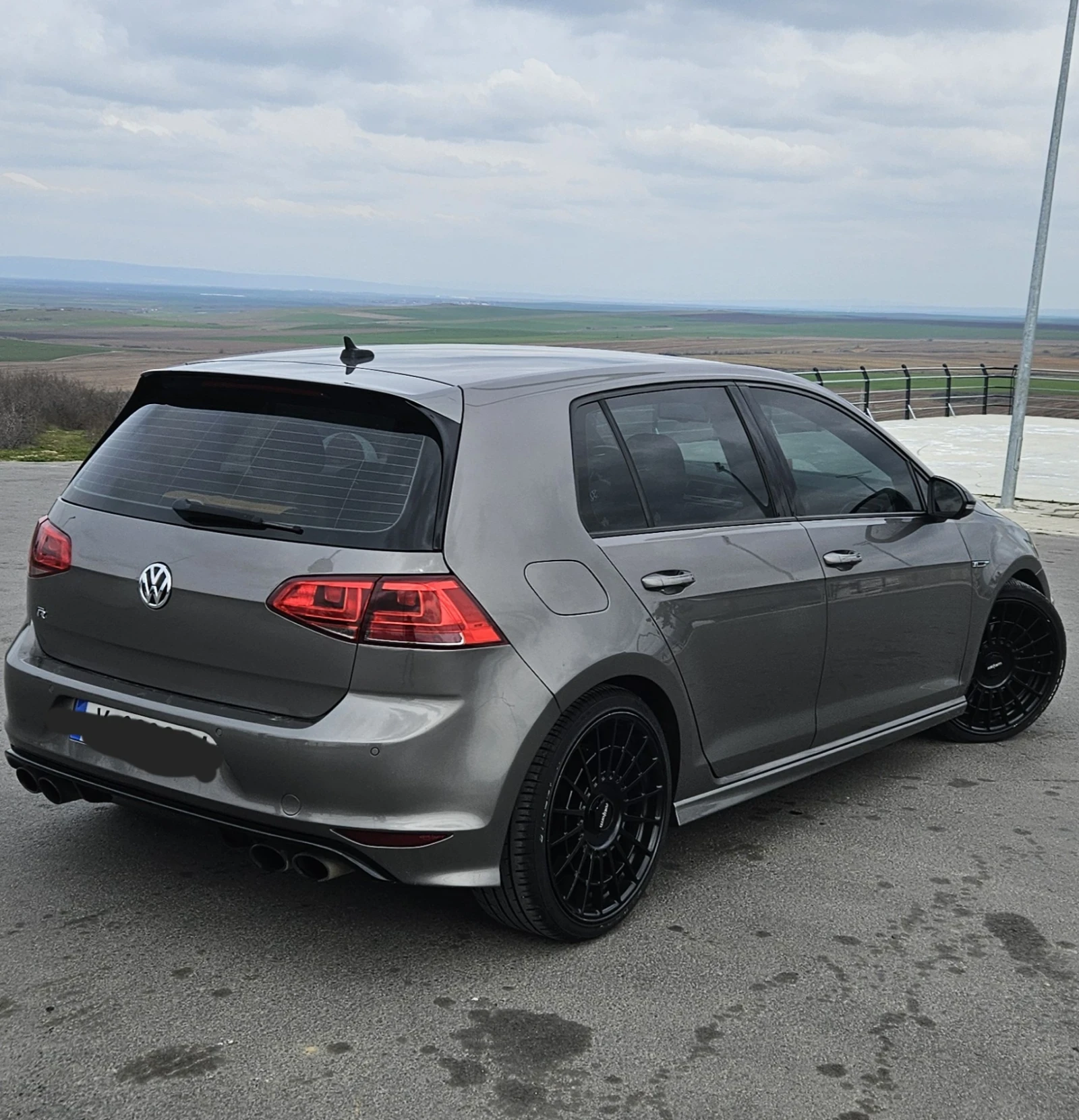 VW Golf R, снимка 2 - Автомобили и джипове - 53927158