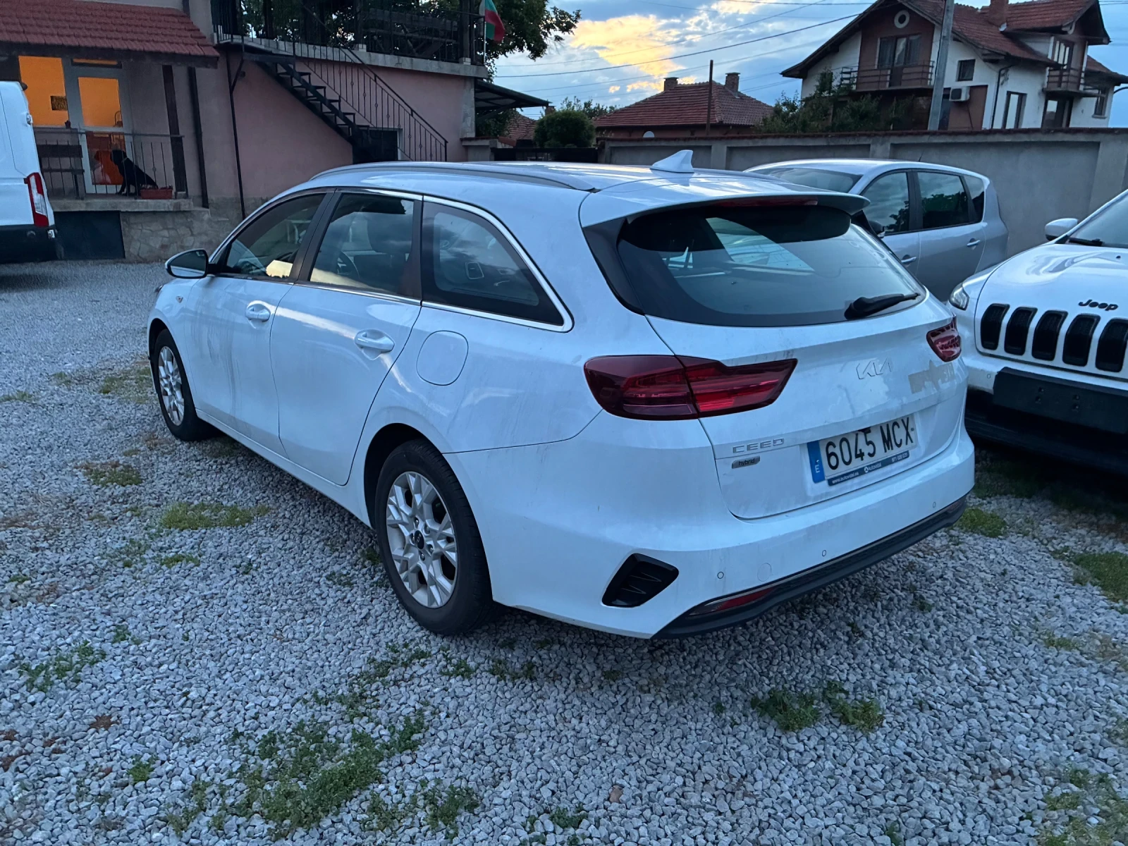 Kia Ceed 1, 6CRDI-HYBRID, снимка 3 - Автомобили и джипове - 54313757