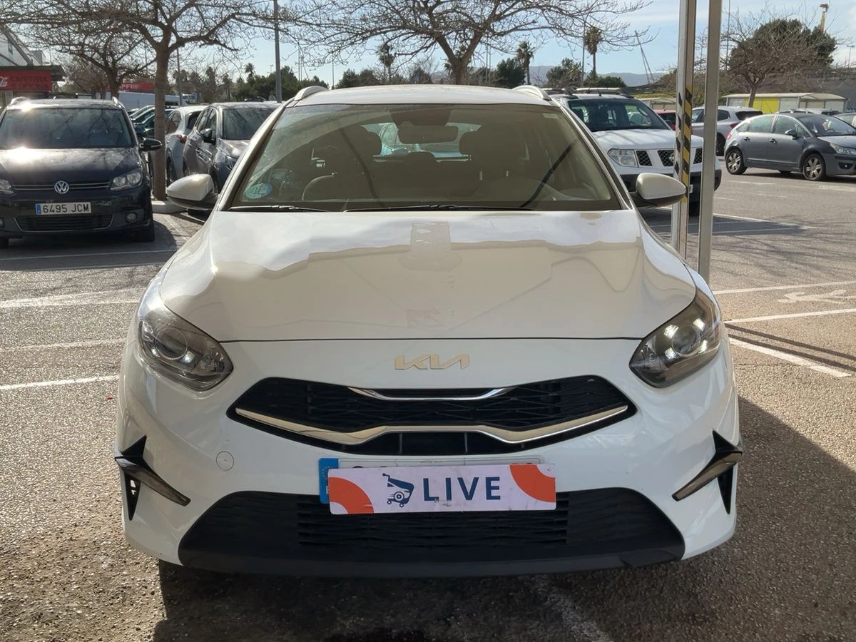 Kia Ceed 1, 6CRDI-HYBRID, снимка 4 - Автомобили и джипове - 54313757