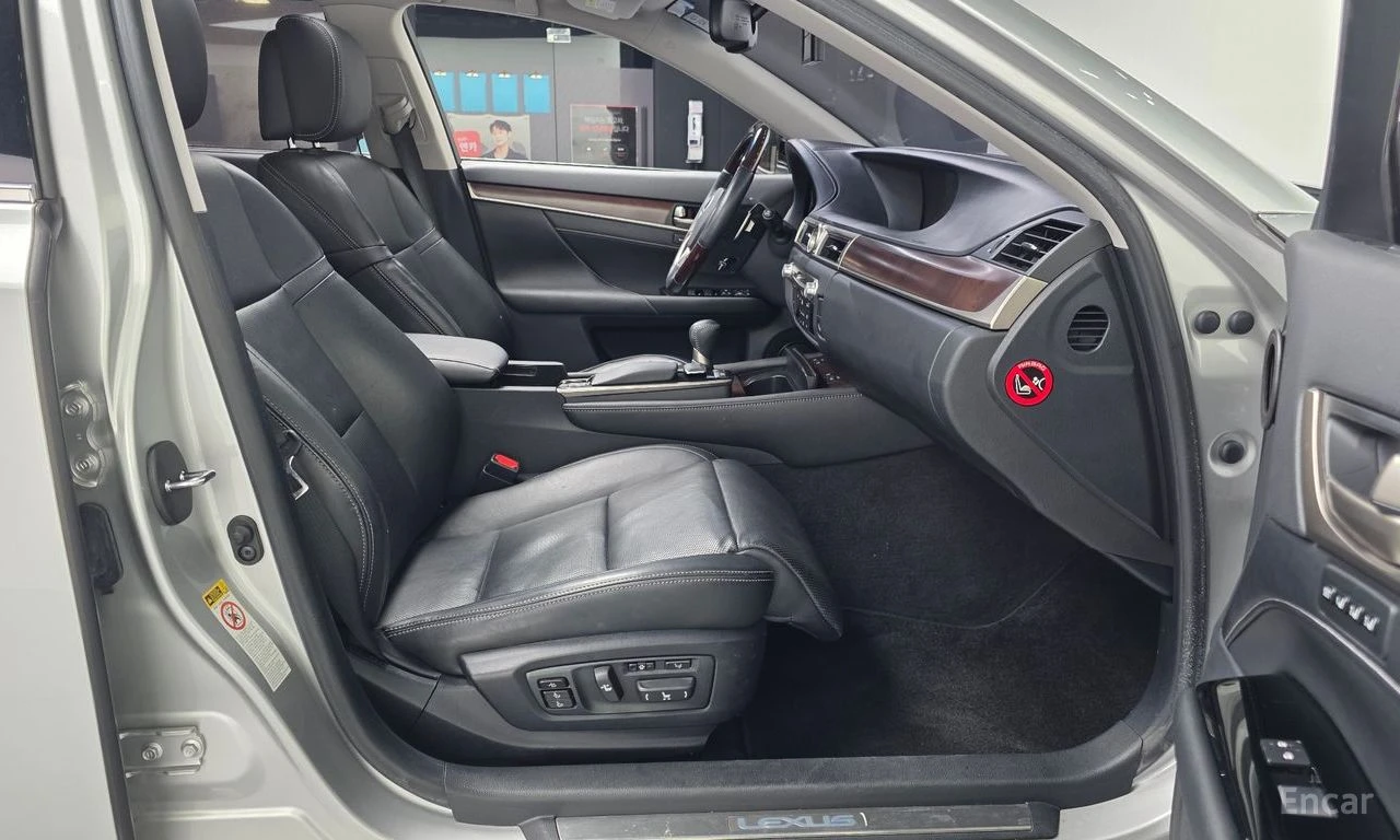 Lexus GS 350 * EXECUTIVE* КОЖА* ПОДГРЕВ* ОБДУХВАНЕ* ШИБИДАХ* HE, снимка 11 - Автомобили и джипове - 54445881