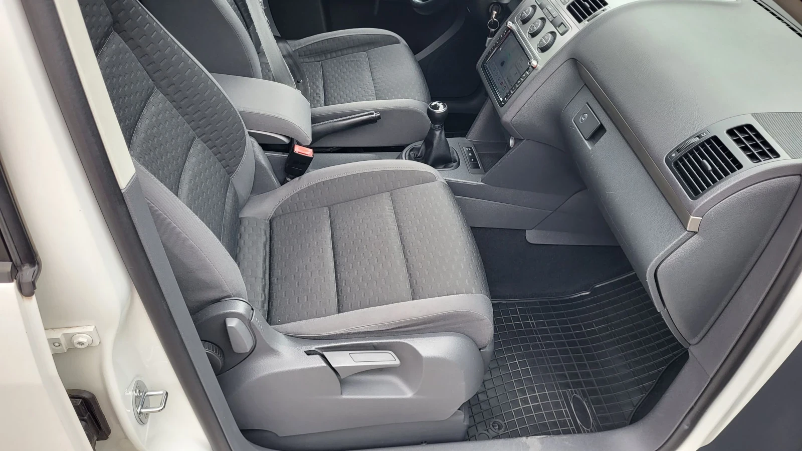 VW Touran 1.6-102 BIFUEL* HIGHLINE* NAVI | Mobile.bg � ����������� 11