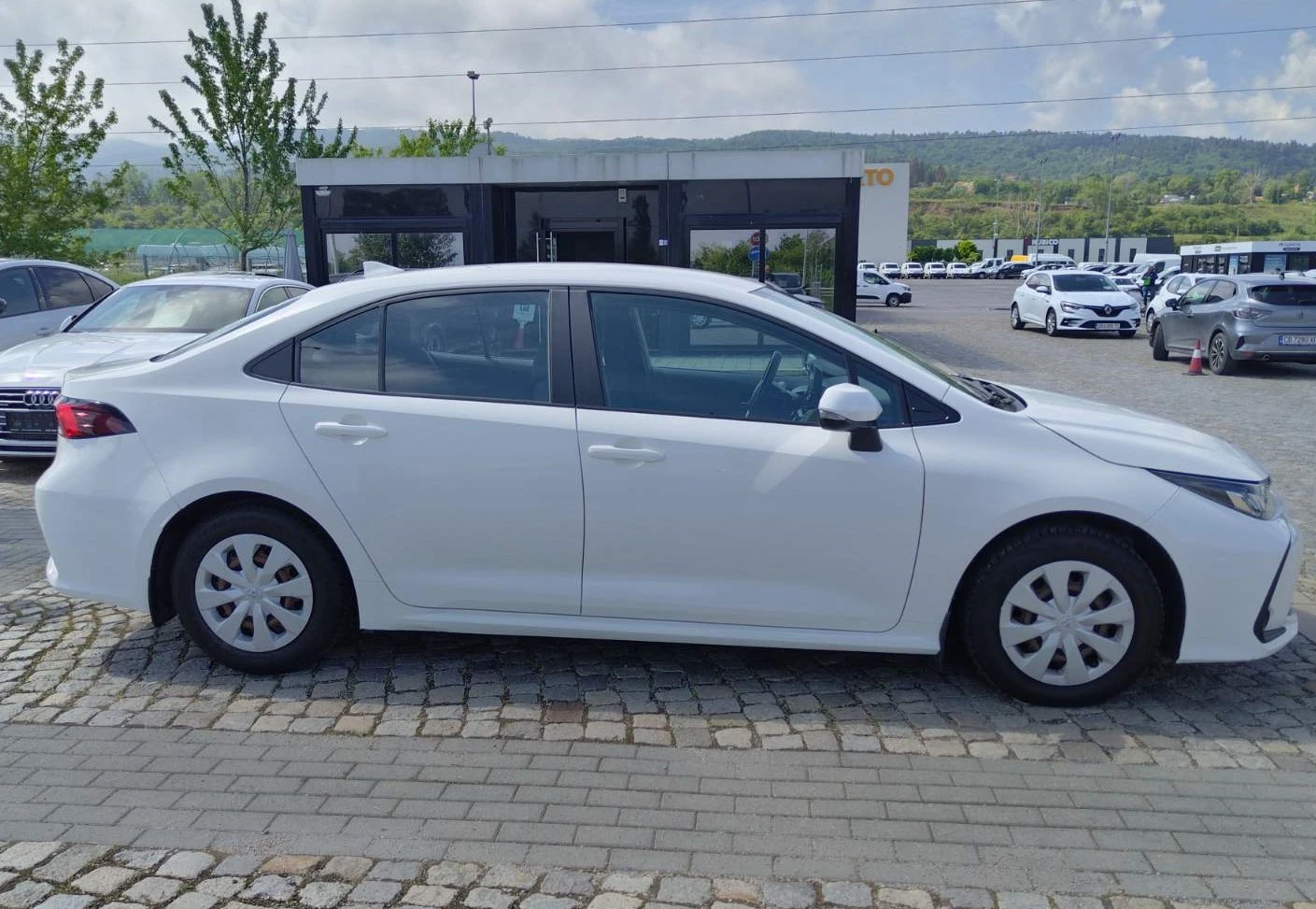 Toyota Corolla 1.5/125к.с., снимка 8 - Автомобили и джипове - 54763560