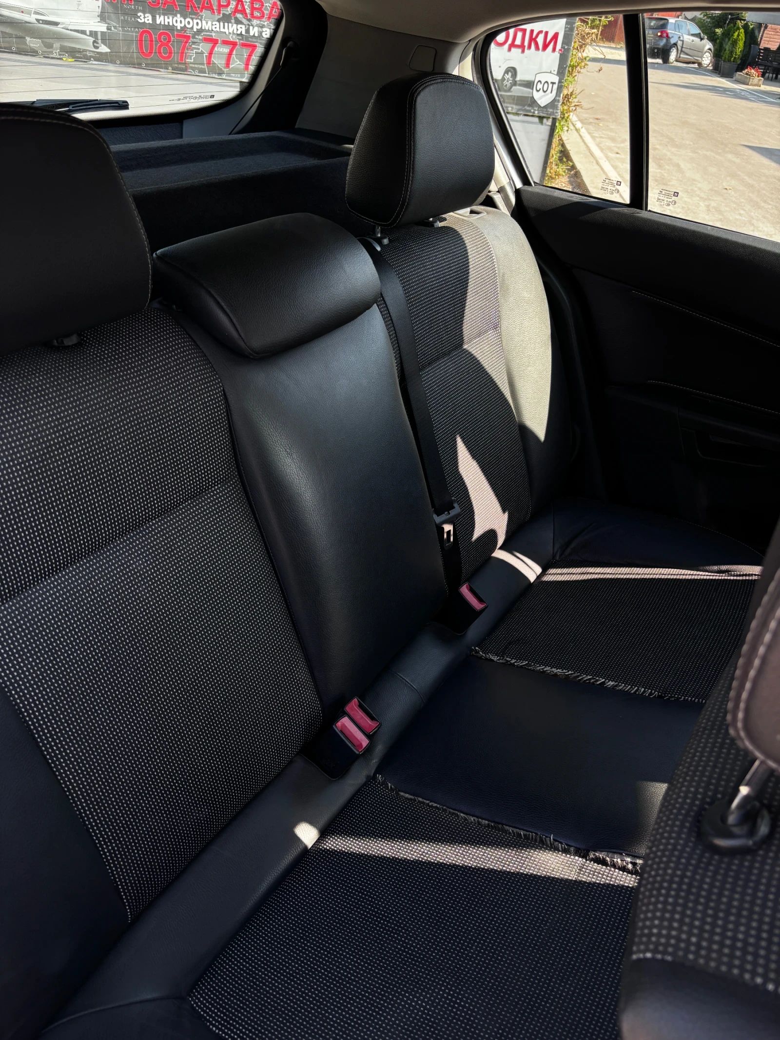 Opel Astra, снимка 15 - Автомобили и джипове - 55342929