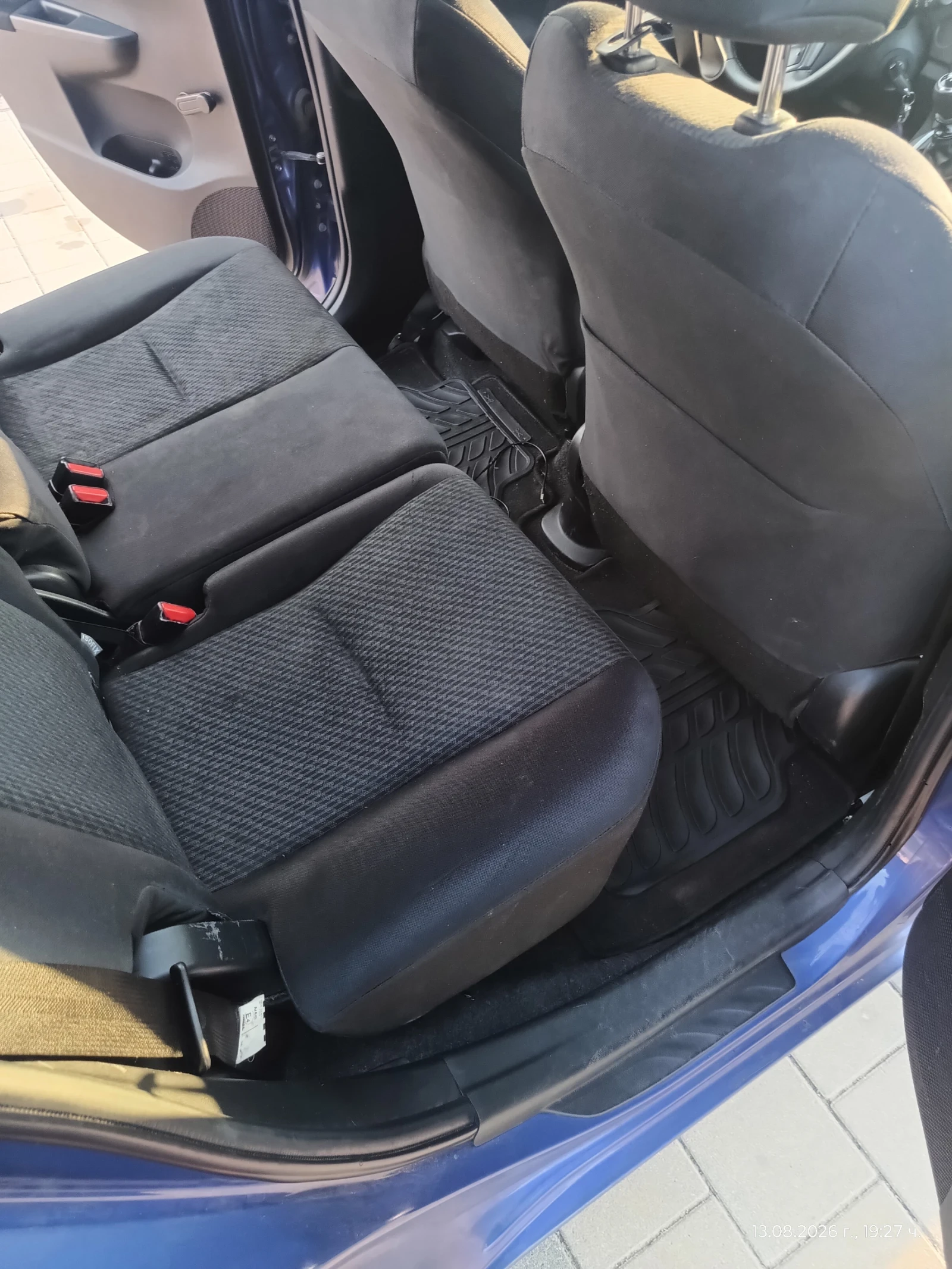 Toyota Verso S 1.4 D4D 90кс. Multimedia 6 скорости, снимка 16 - Автомобили и джипове - 55658571