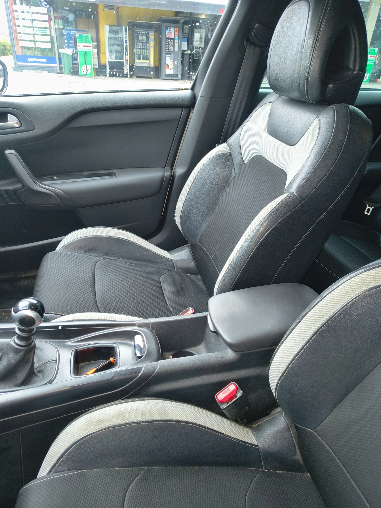 Citroen DS4, снимка 5 - Автомобили и джипове - 56230132