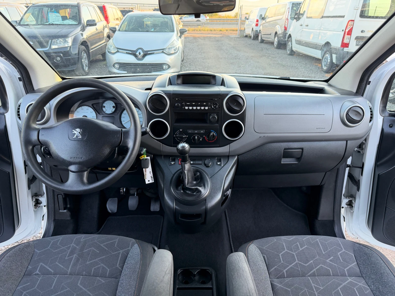 Citroen Berlingo, снимка 16 - Автомобили и джипове - 55963895