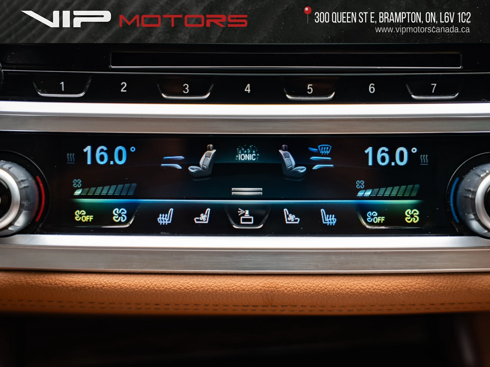 BMW 750 Harm&Kardon| MASSAGE| 360, снимка 16 - Автомобили и джипове - 56063998