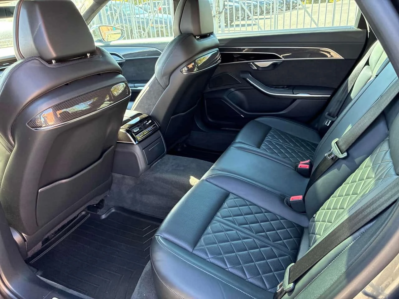 Audi S8 * 4.0 TFSI quattro * АВТОКРЕДИТ * , снимка 13 - Автомобили и джипове - 56192194