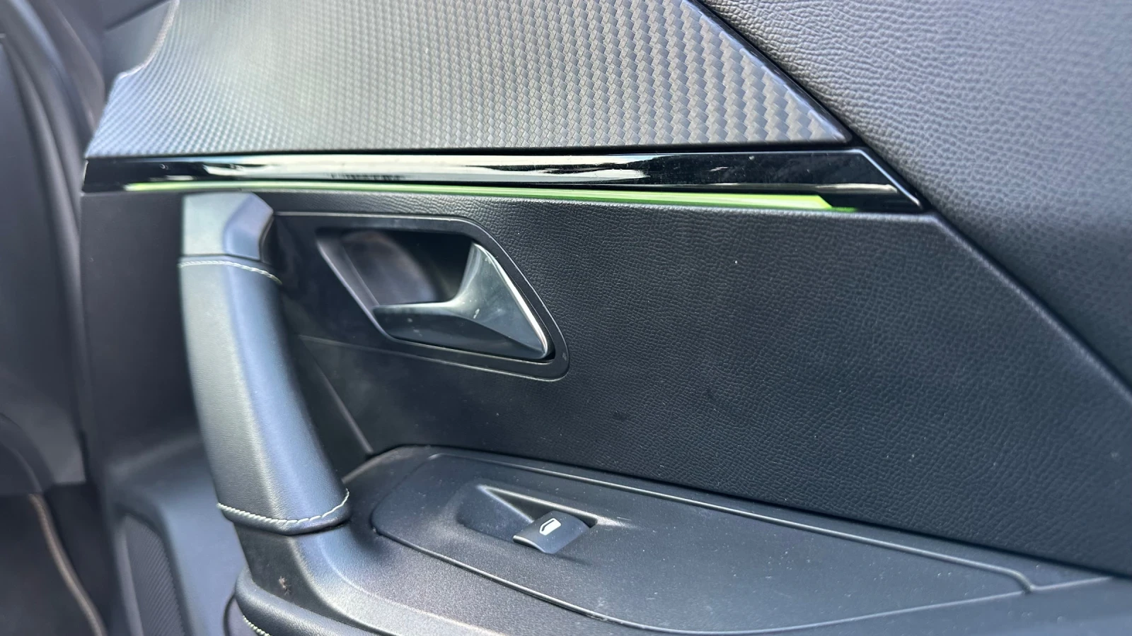 Peugeot 2008 Pure Tech 155 S&S EAT8 GT | Mobile.bg � ����������� 15