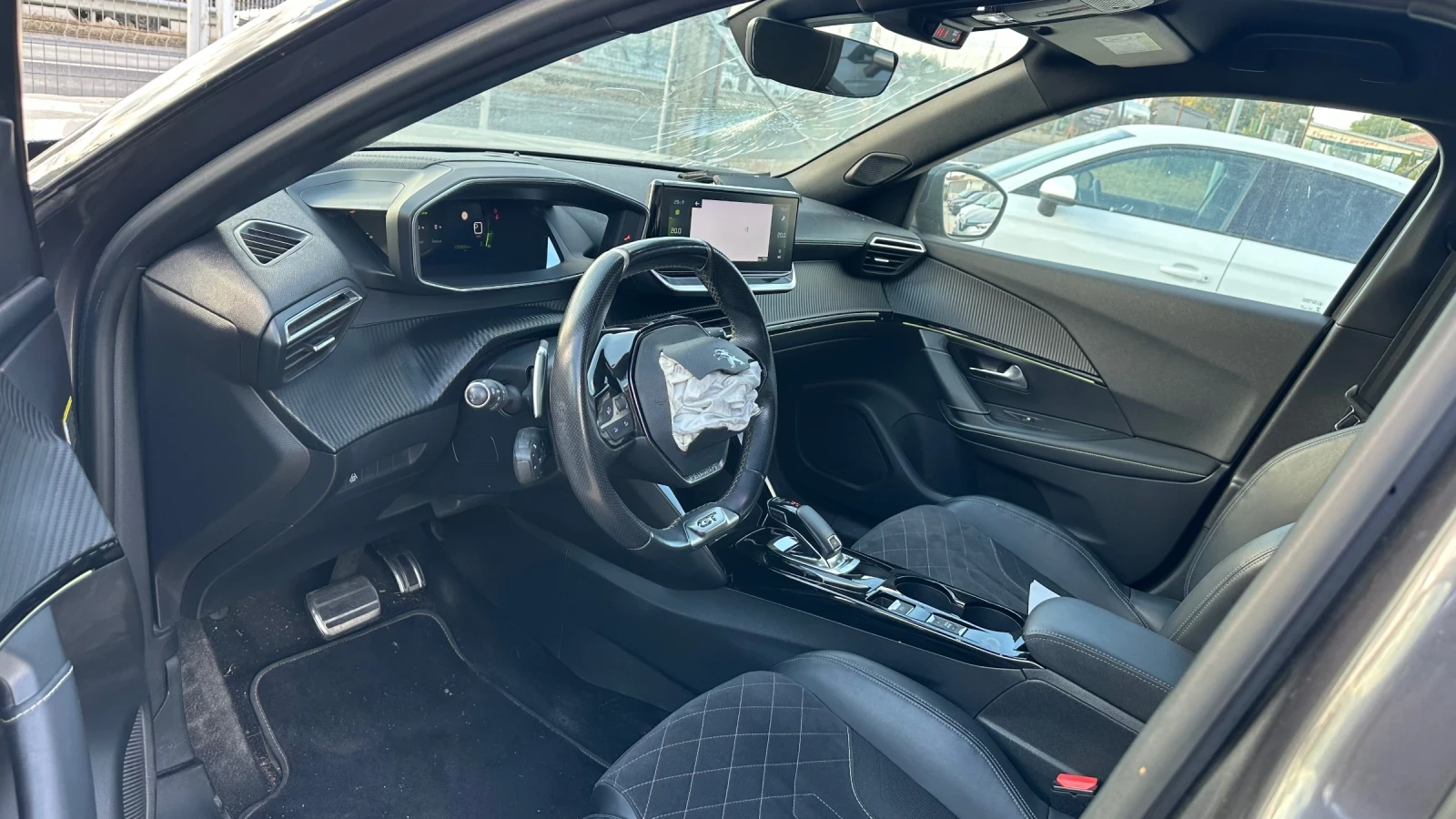 Peugeot 2008 Pure Tech 155 S&S EAT8 GT | Mobile.bg � ����������� 9