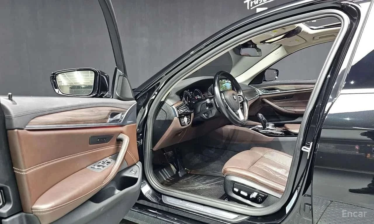 BMW 530, снимка 10 - Автомобили и джипове - 56688525