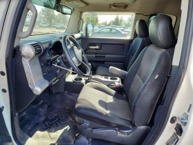 Toyota Fj cruiser * Възможност за Лизинг* , снимка 7 - Автомобили и джипове - 53626264