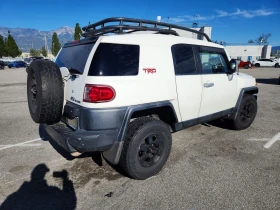 Toyota Fj cruiser * Възможност за Лизинг* , снимка 4 - Автомобили и джипове - 53626264