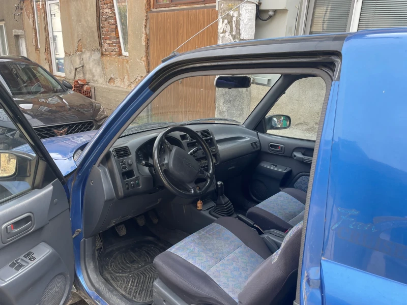 Toyota Rav4, снимка 4 - Автомобили и джипове - 48270955