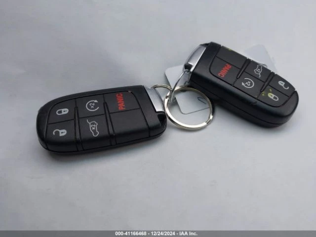 Jeep Grand cherokee OVERLAND* КОЖА* ПОДГРЕВ* NAVI* KEYLESS, снимка 10 - Автомобили и джипове - 48705877