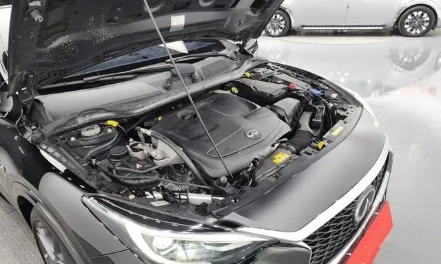 Infiniti Q30 2.0T 4x4 - изображение 5