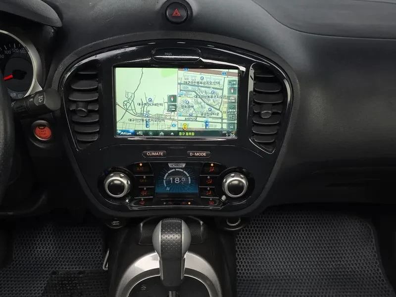 Nissan Juke SV F15 1.6 Бензин, снимка 6 - Автомобили и джипове - 55457577