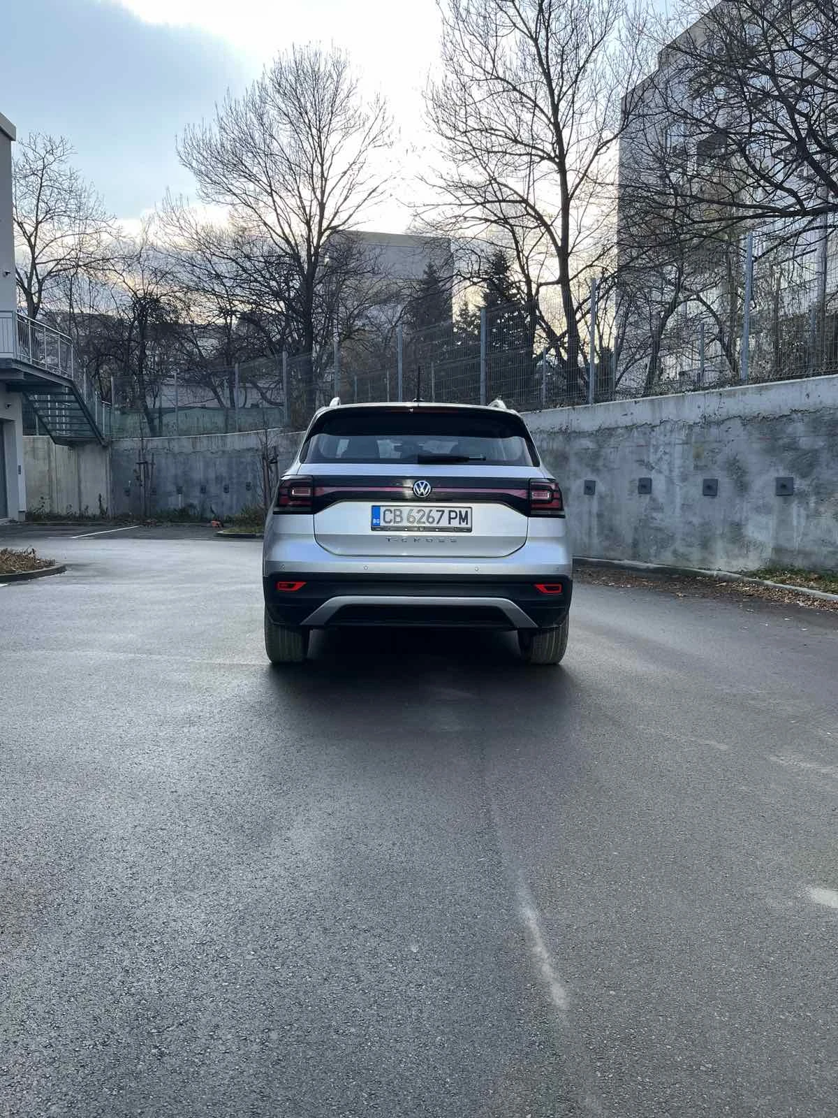 VW T-Cross 1.0 116HP от Порше България - изображение 4