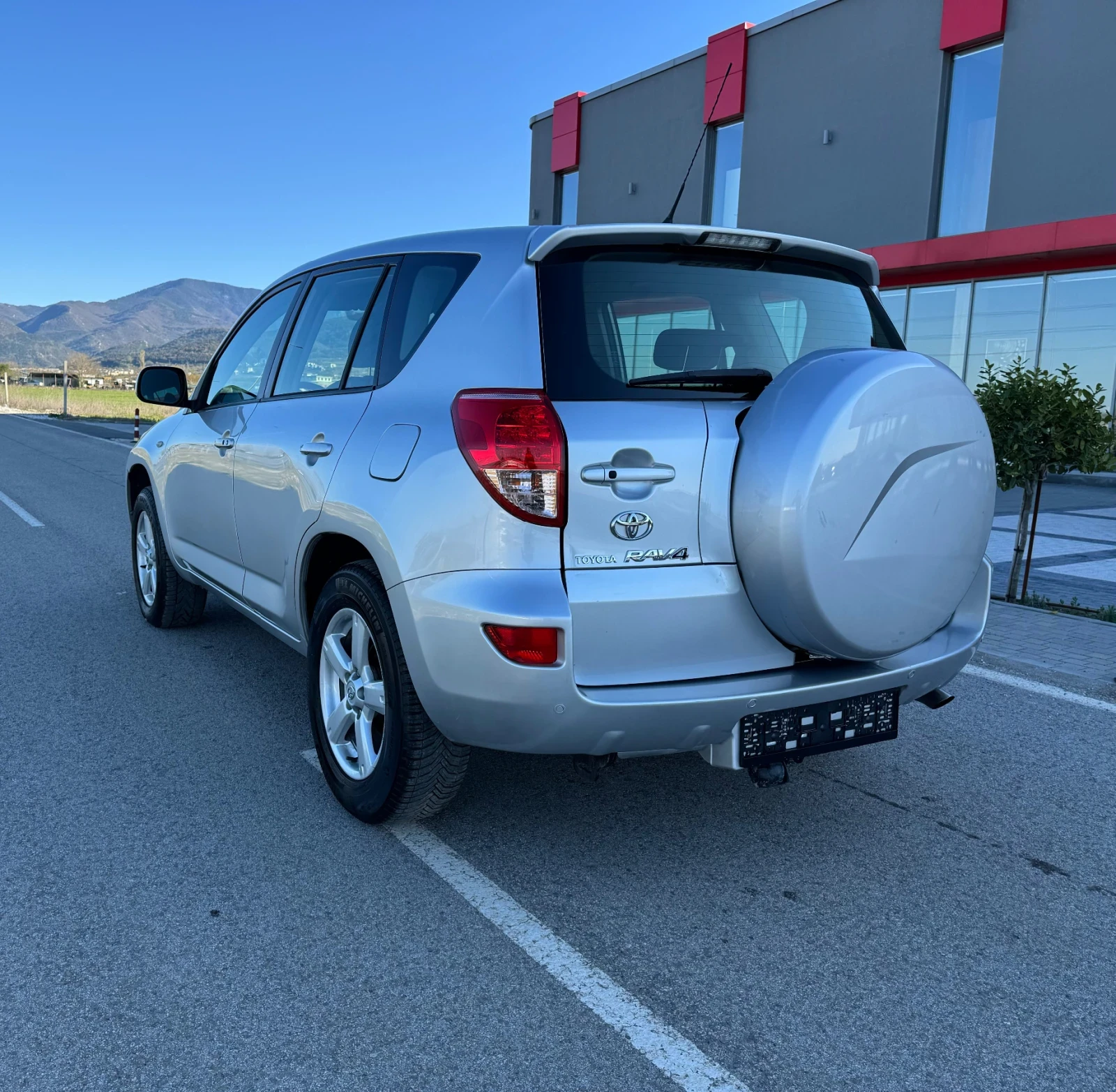 Toyota Rav4 2.0-VVT-I/НАВИГАЦИЯ\KEY LESS GO/ 4x4 - изображение 7