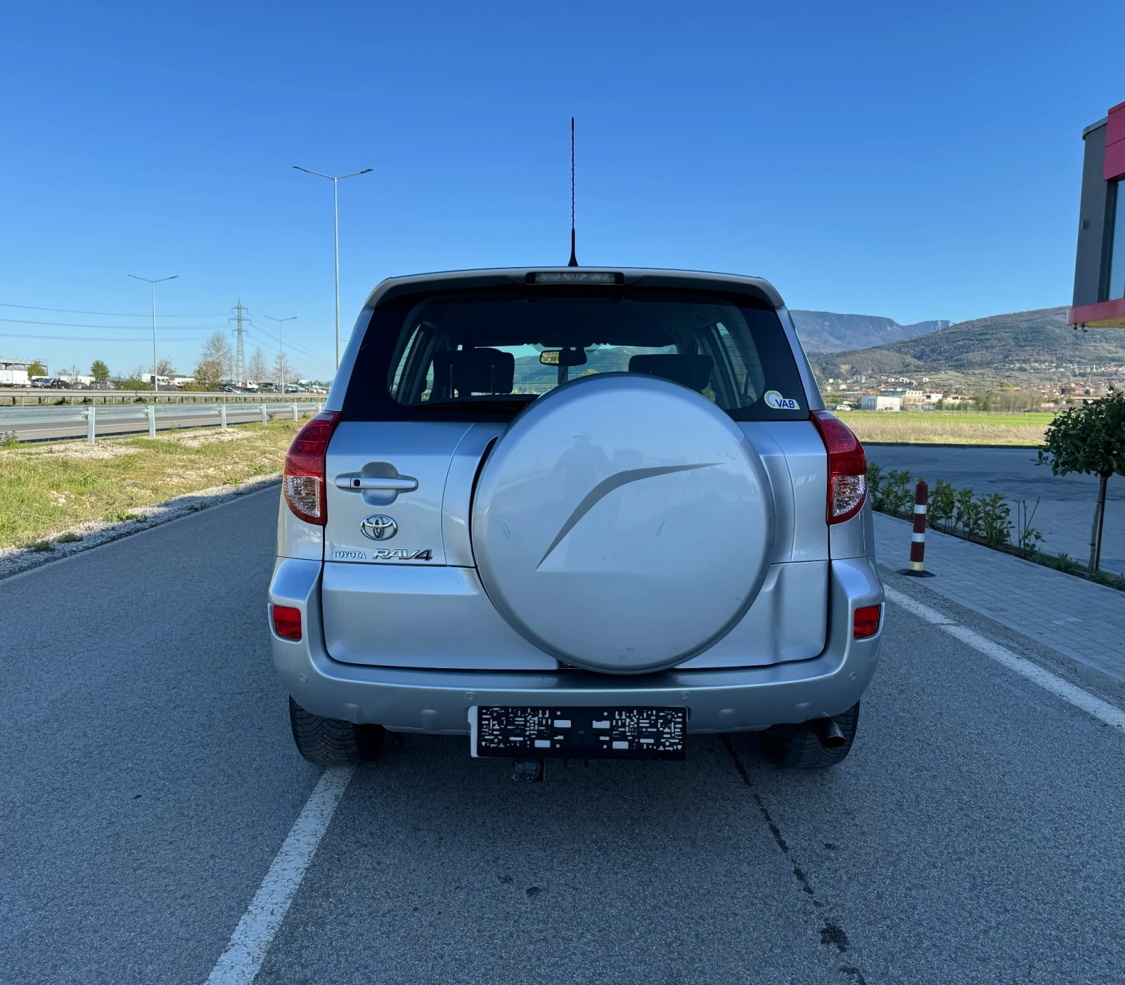 Toyota Rav4 2.0-VVT-I/НАВИГАЦИЯ\KEY LESS GO/ 4x4 - изображение 6
