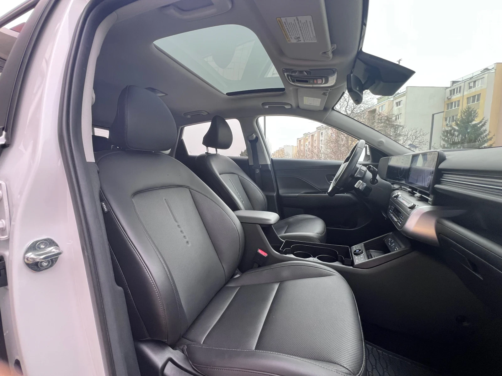 Hyundai Kona 65.4kWh* 360 Камери* Дистроник* Обдухване* Хед Ъп - изображение 6