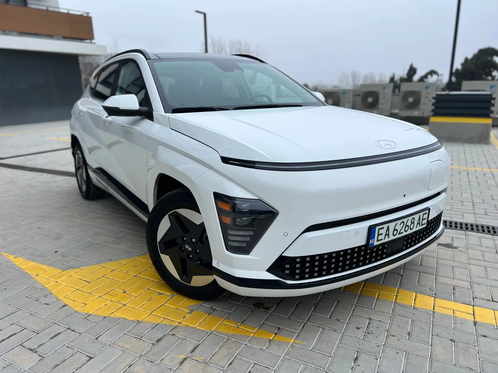 Hyundai Kona 65.4kWh* 360 Камери* Дистроник* Обдухване* Хед Ъп - изображение 2
